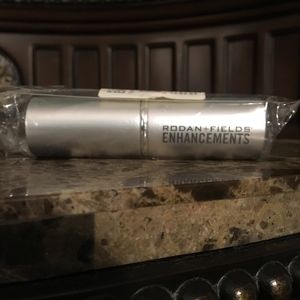 Rodan + Fields ENHANCEMENTS Mineral Peptides Brush